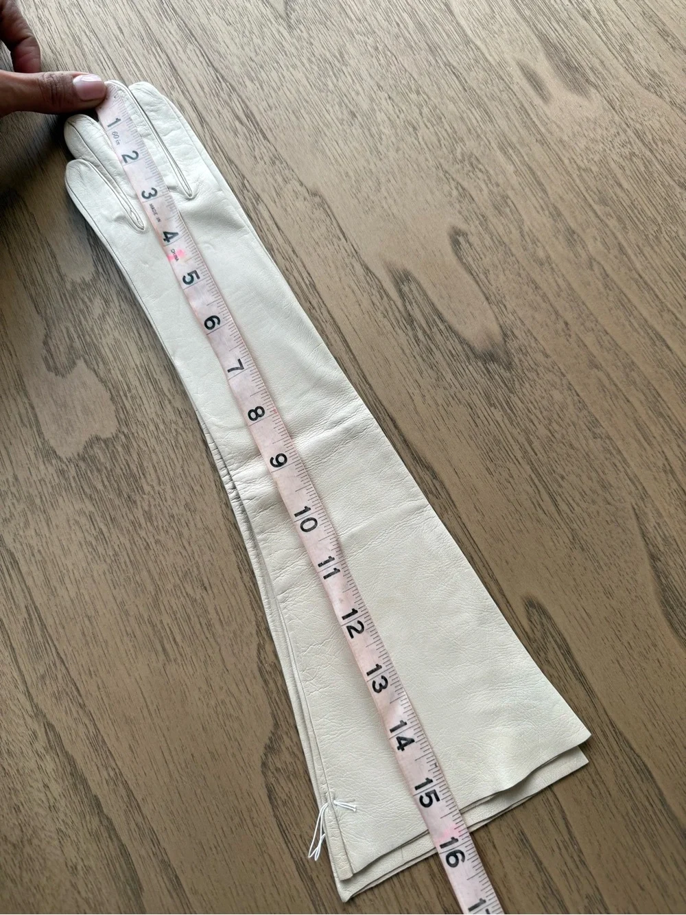 Rare Vintage Dior Cream Leather Gloves